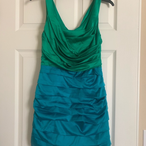 Lot of 3 party dresses size small - Picture 2 of 12